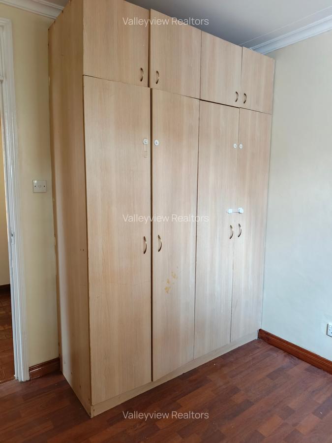 3 Bed Villa with En Suite at Lavington - 15