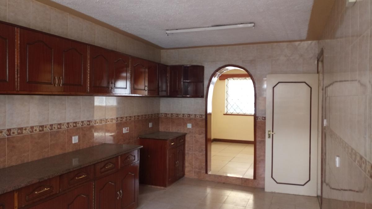 4 Bed Townhouse with En Suite at Kilelesha Estate - 6