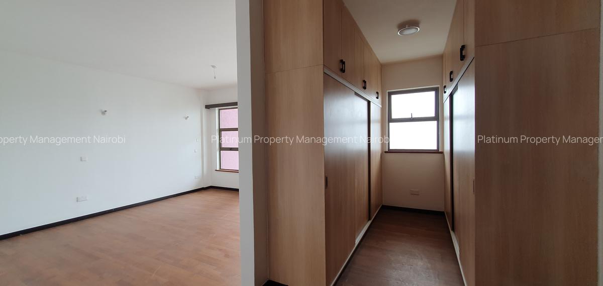 4 Bed Apartment with En Suite in General Mathenge - 16