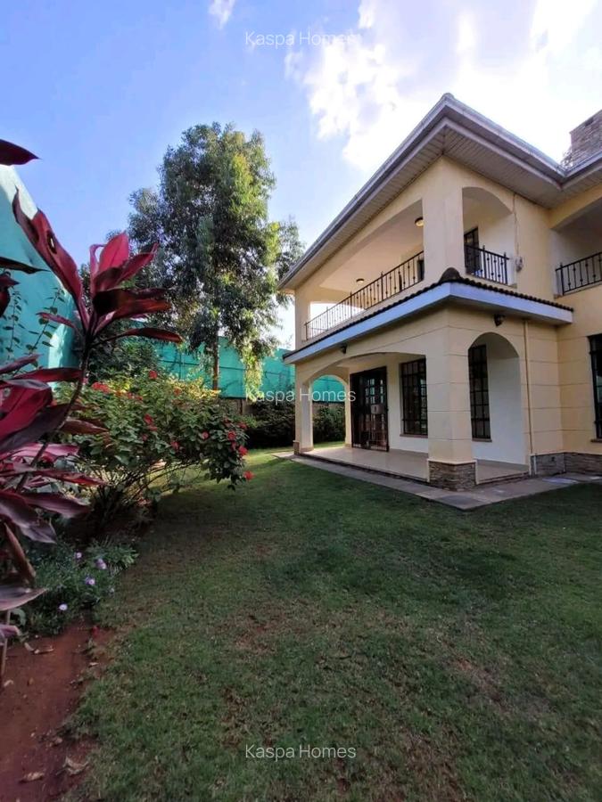 4 Bed House with En Suite in Lavington - 1