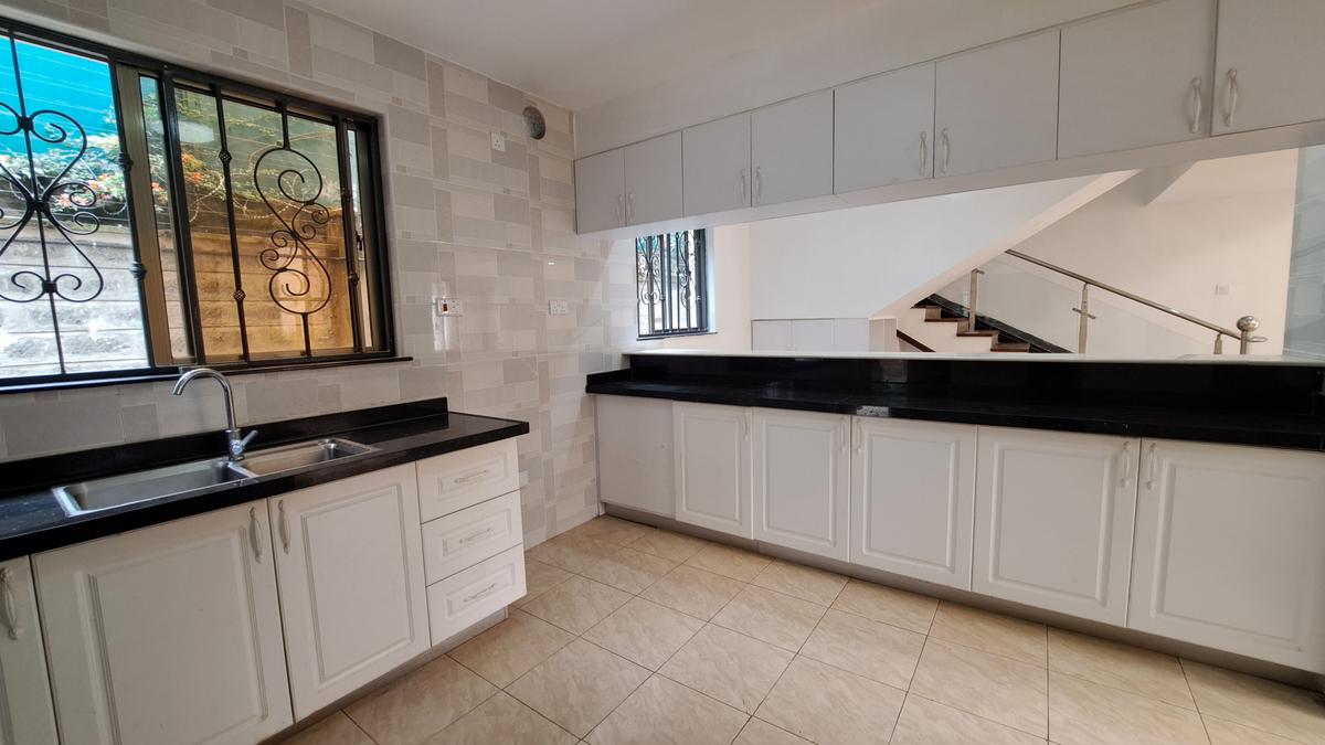 5 Bed Villa with En Suite at Chalbi Drive - 8