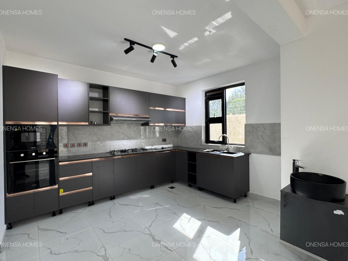 5 Bed House with En Suite in Eastern ByPass - 6