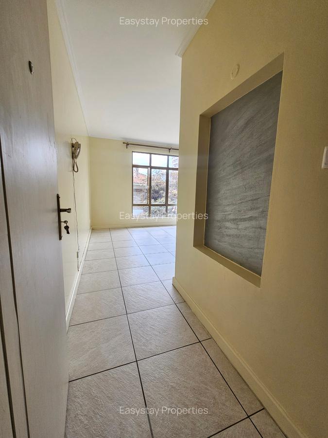 1 Bed Apartment with En Suite in Lavington - 9