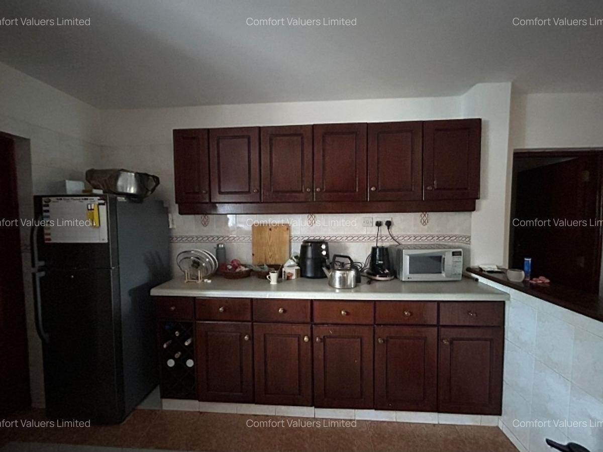 Serviced 1 Bed Apartment with En Suite at Lavington - 9