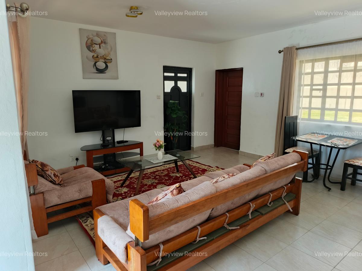 1 Bed Villa with En Suite at Lavington - 2