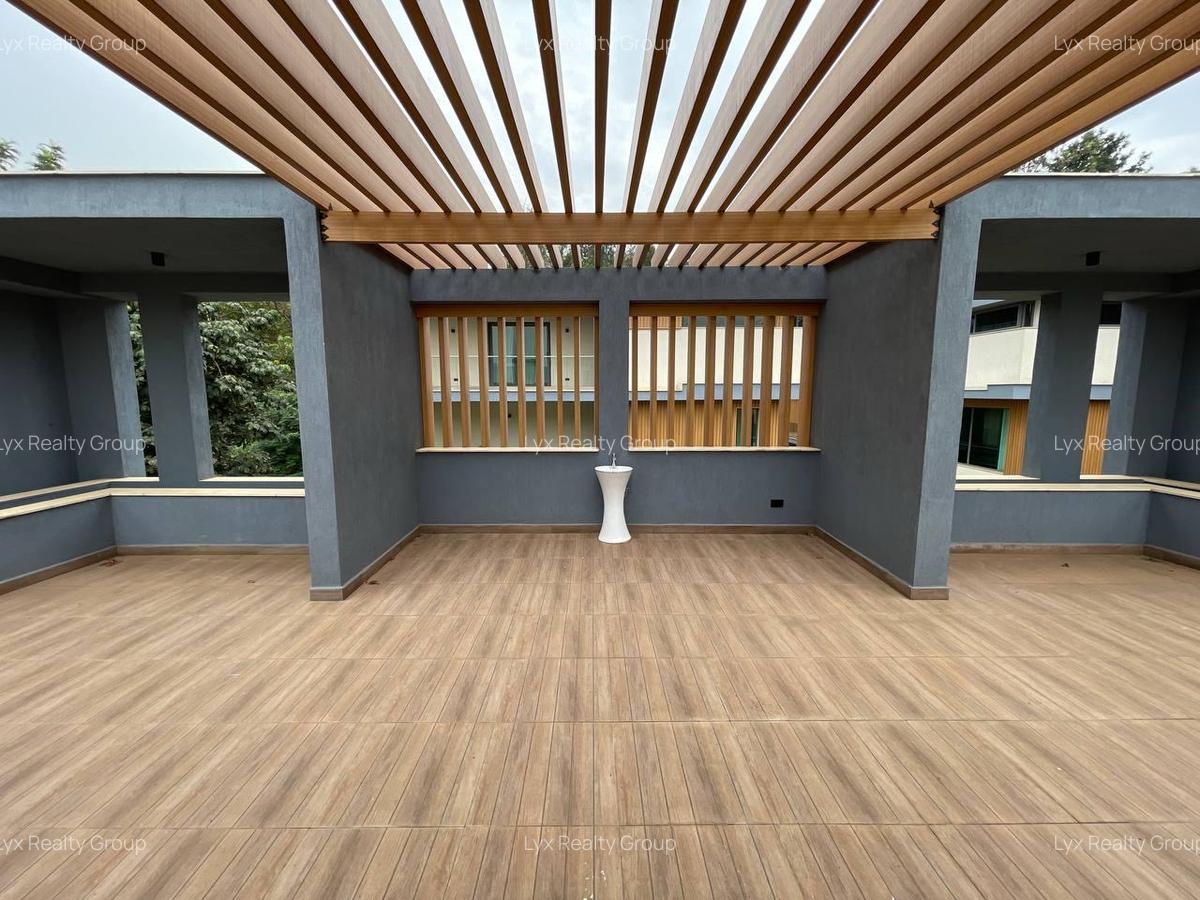 5 Bed Villa with En Suite in Lavington - 15