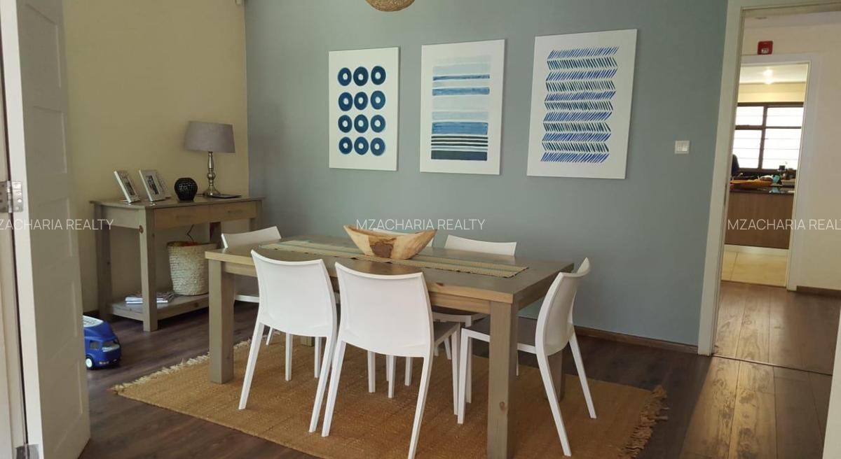 5 Bed Villa with En Suite in Rosslyn - 9