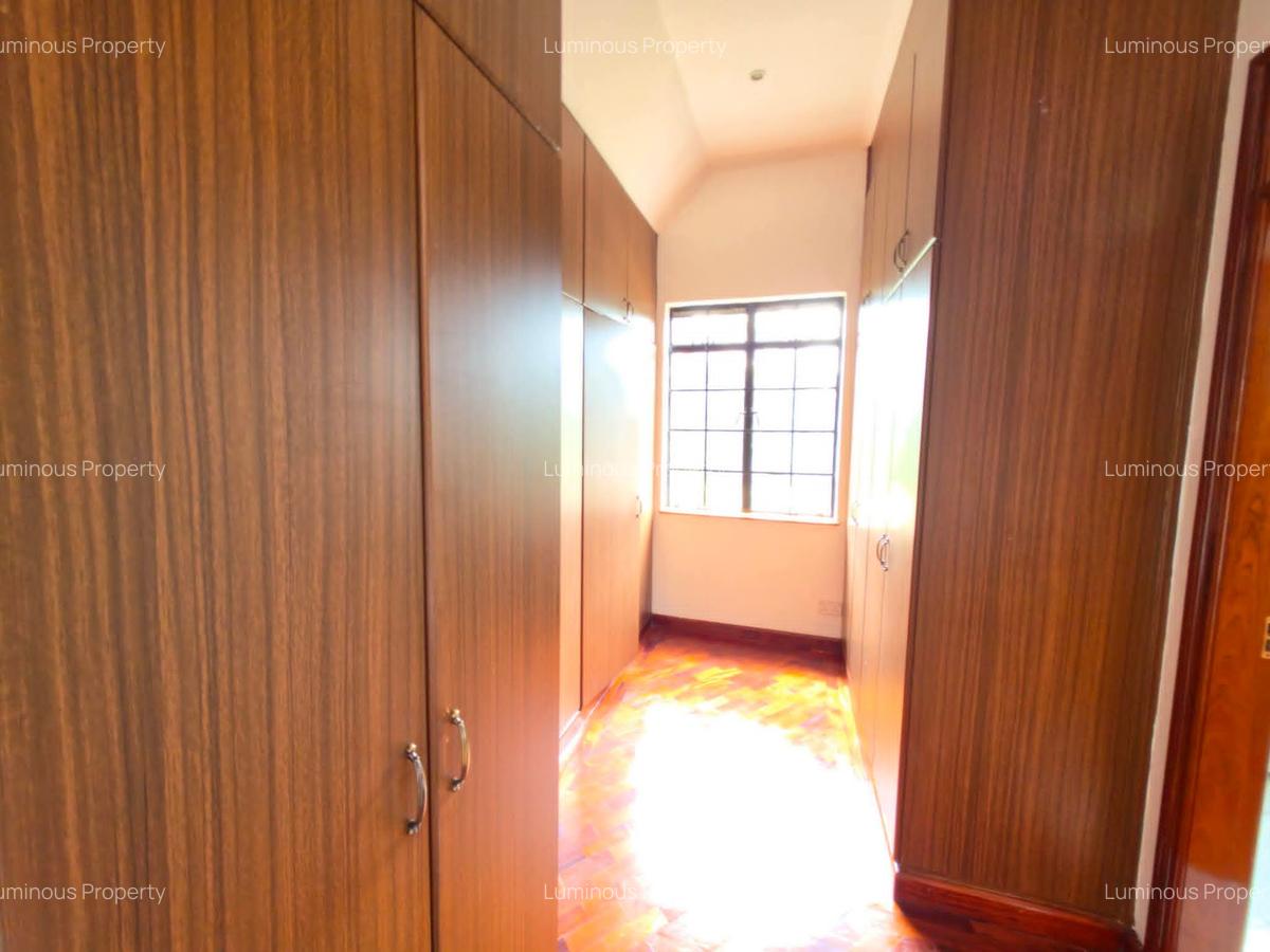 4 Bed Villa with En Suite at Garden Estate - 14