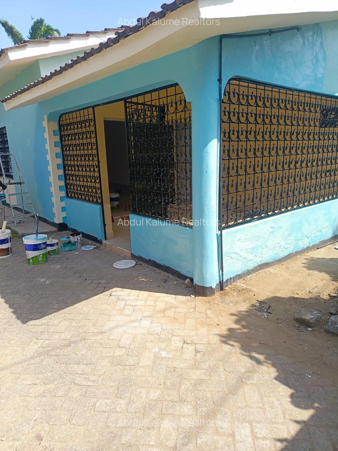 2 Bed House with En Suite at Bamburi - 1