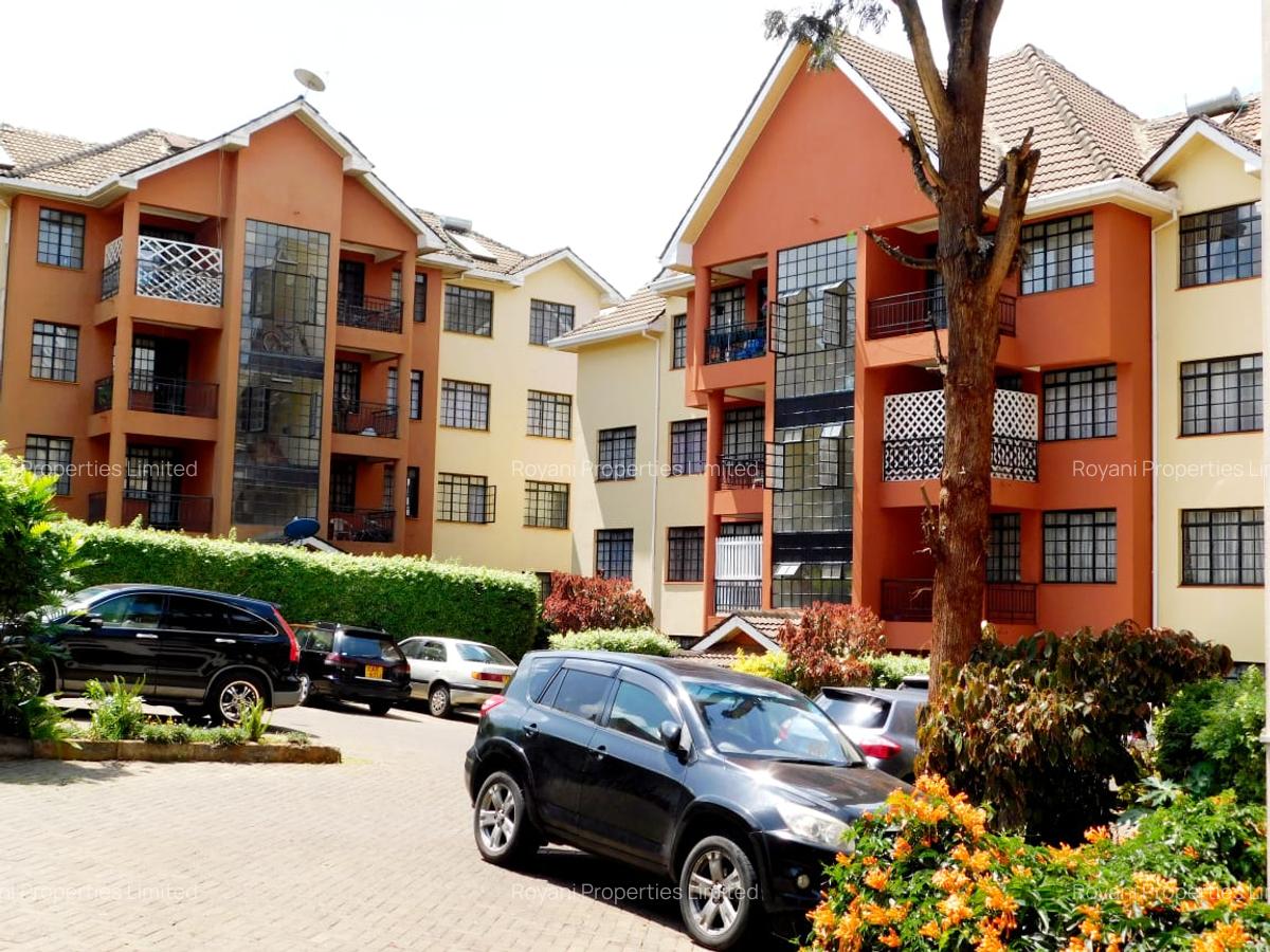 Serviced 3 Bed Apartment with En Suite at Fourways Junction - 12
