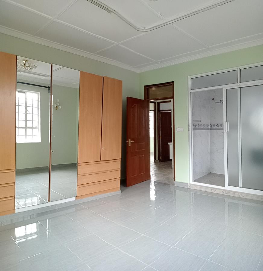 3 Bed House in Garden Estate - 16