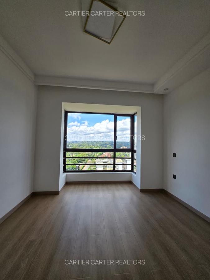 Serviced 2 Bed Apartment with En Suite in Brookside - 10