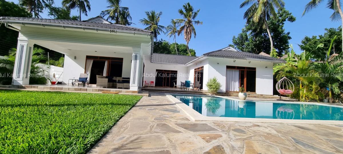 3 Bed Villa with En Suite at Mtwapa - 3