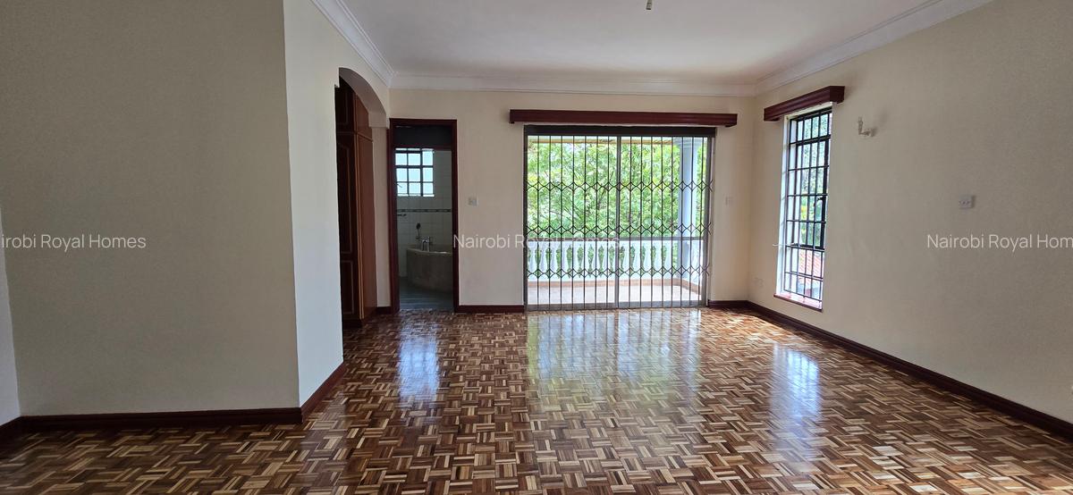 4 Bed Townhouse with En Suite at Lavington Green - 13