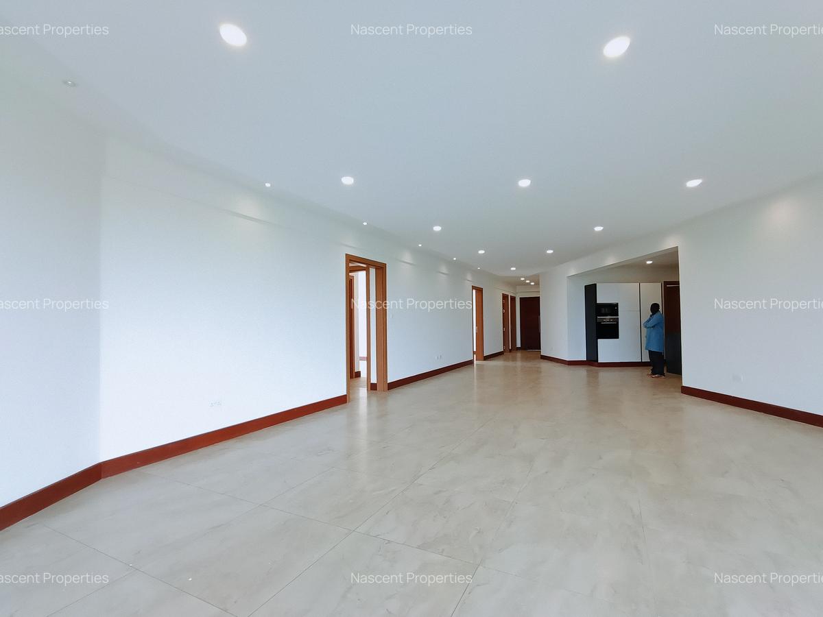 3 Bed Apartment with En Suite in Westlands Area - 17