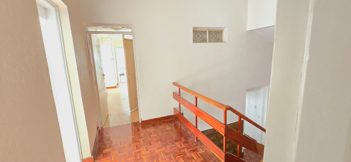 4 Bed House with En Suite at Redhill Road - 13