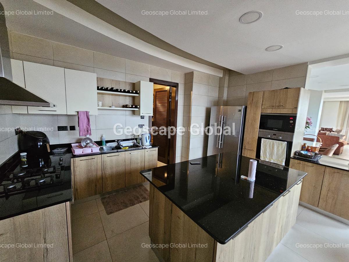 4 Bed Apartment with En Suite in Westlands Area - 3