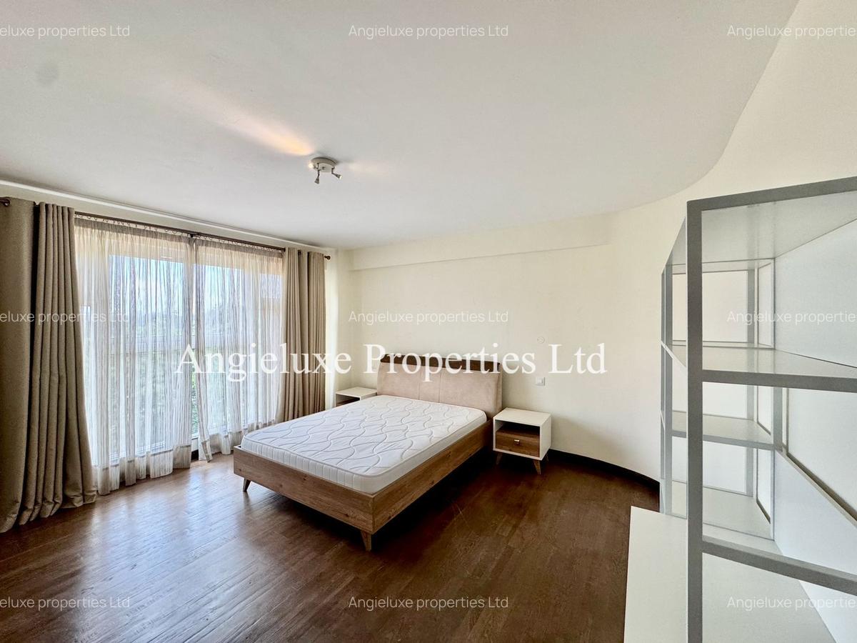 3 Bed Apartment with En Suite at Riverside Drive - 6