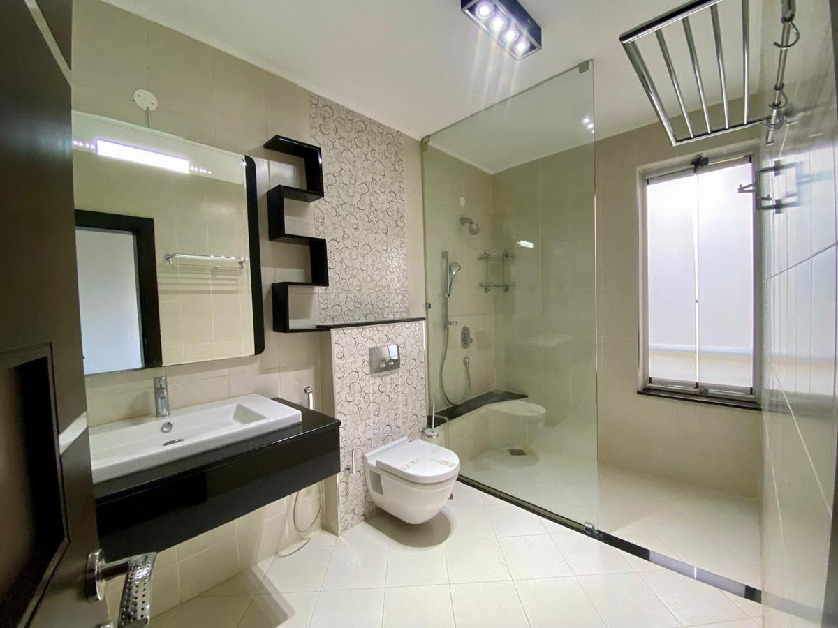 3 Bed Apartment with En Suite in Riverside - 19