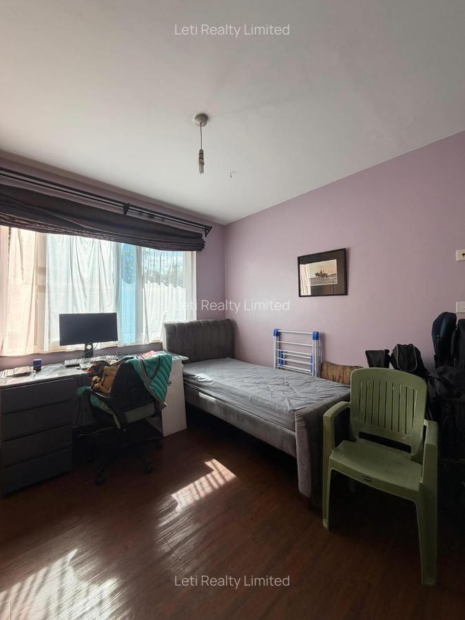4 Bed Townhouse with En Suite in Lavington - 17