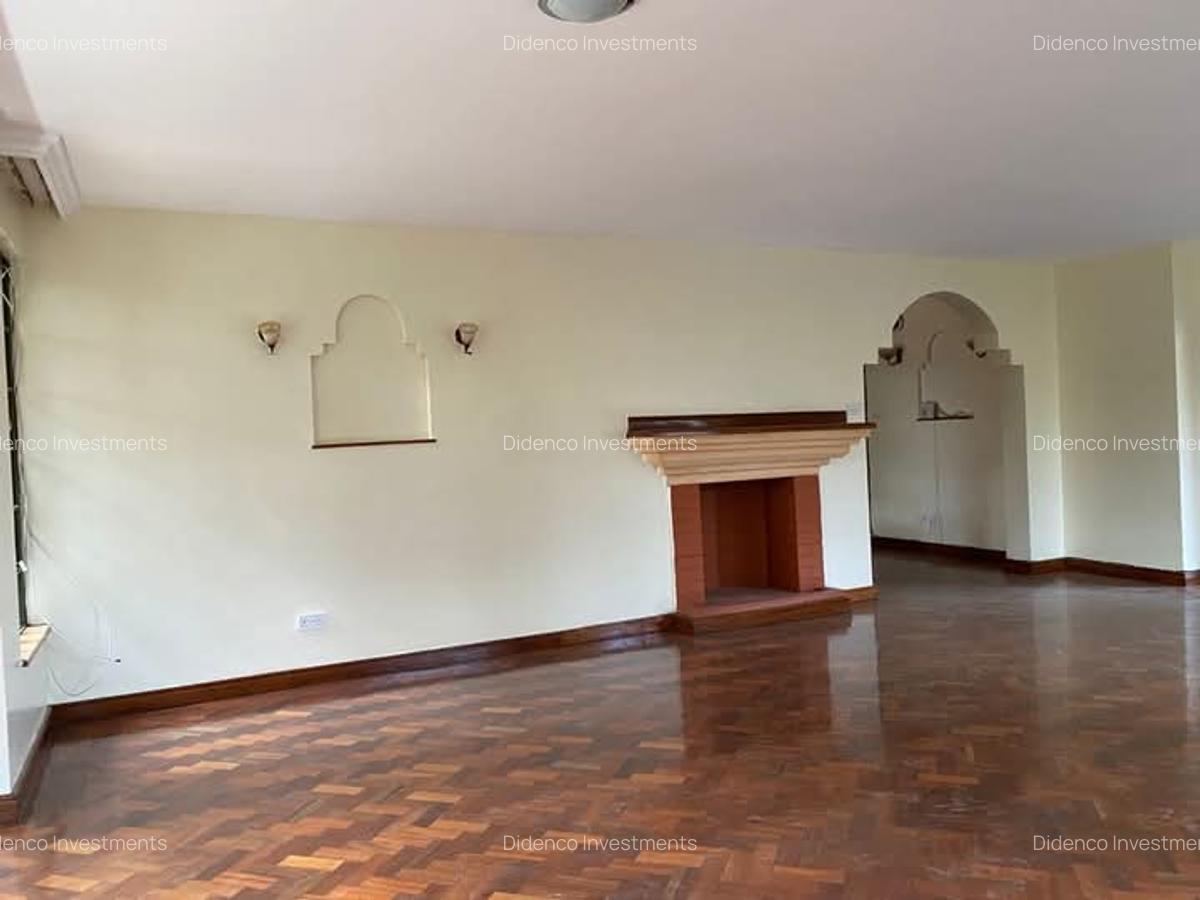 5 Bed Townhouse with En Suite at Lavington Rd - 8