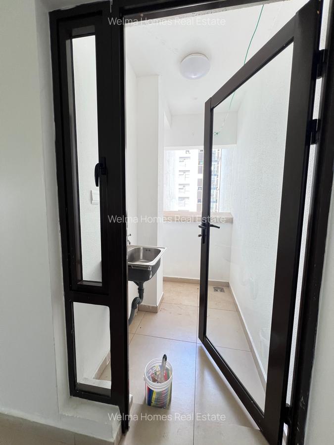 2 Bed Apartment with En Suite in Lavington - 9
