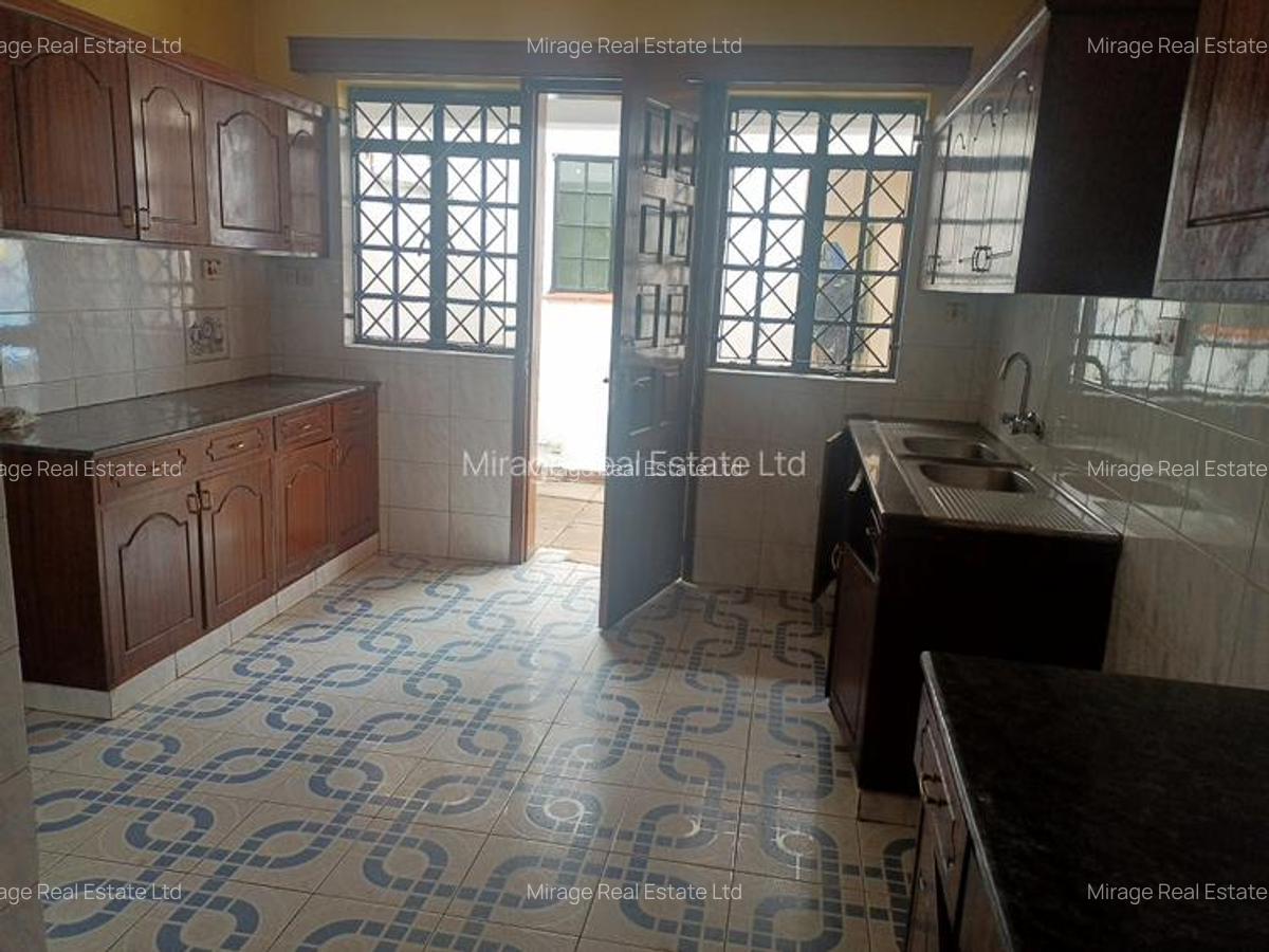 5 Bed Townhouse with Staff Quarters in Kilimani - 5