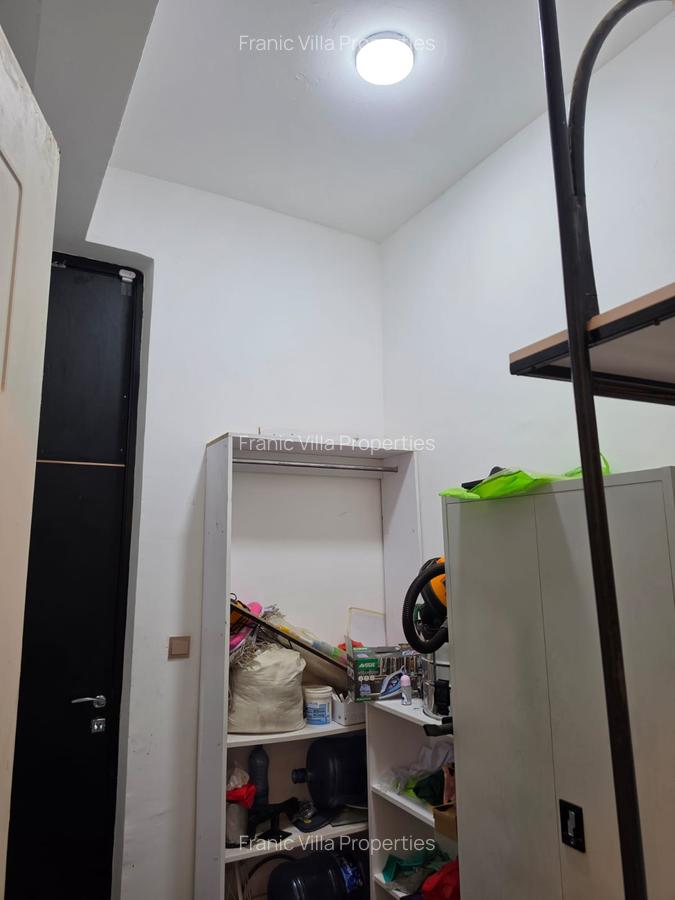 6 Bed Apartment with En Suite at Parklands - 11