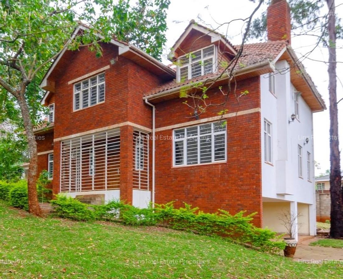 5 Bed Townhouse with En Suite in Rosslyn - 1