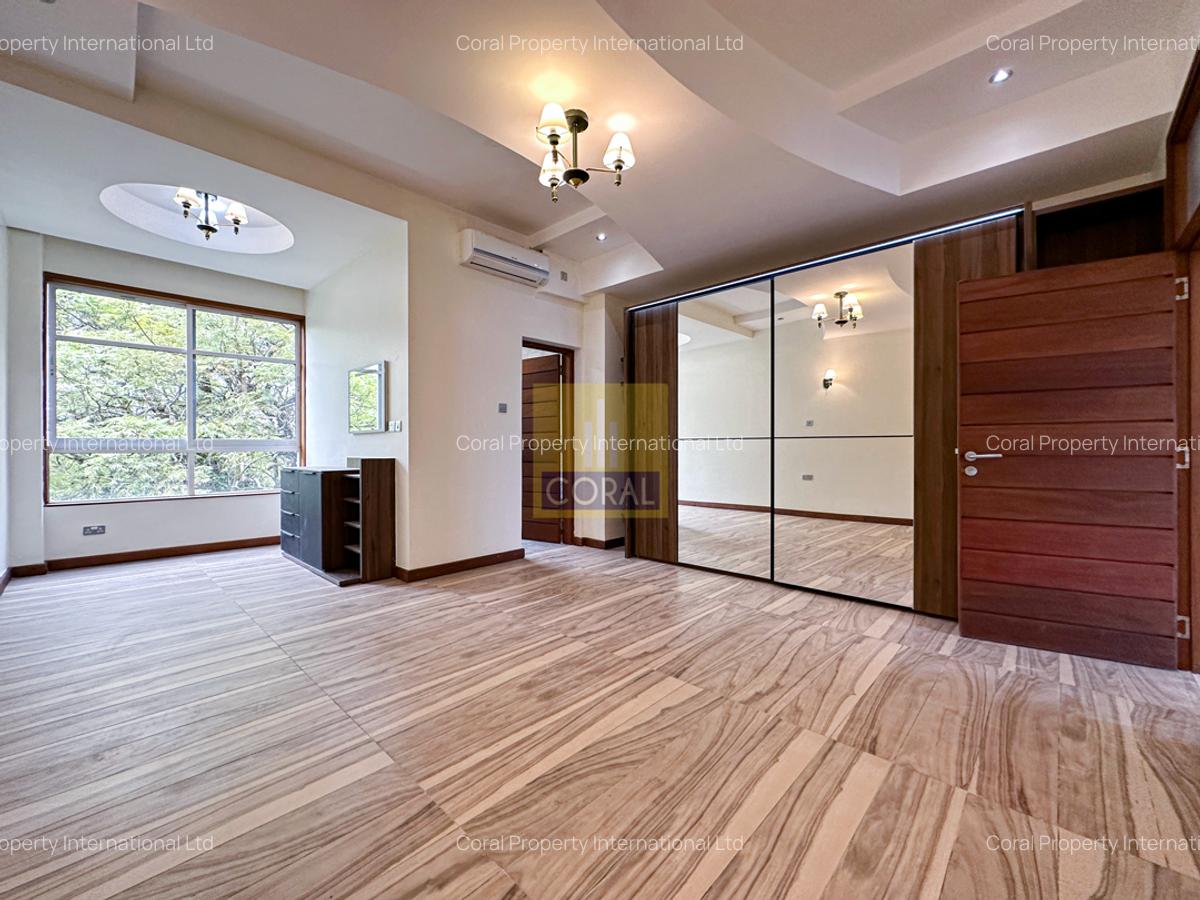 5 Bed Apartment in Spring Valley - 15