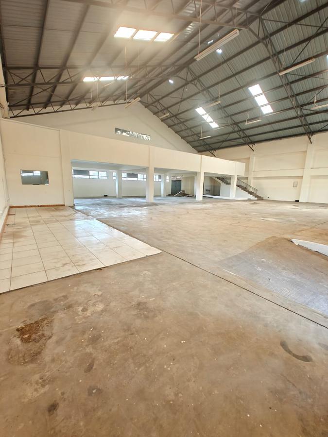 8,700 ft² Warehouse with Parking in Ruaraka - 1