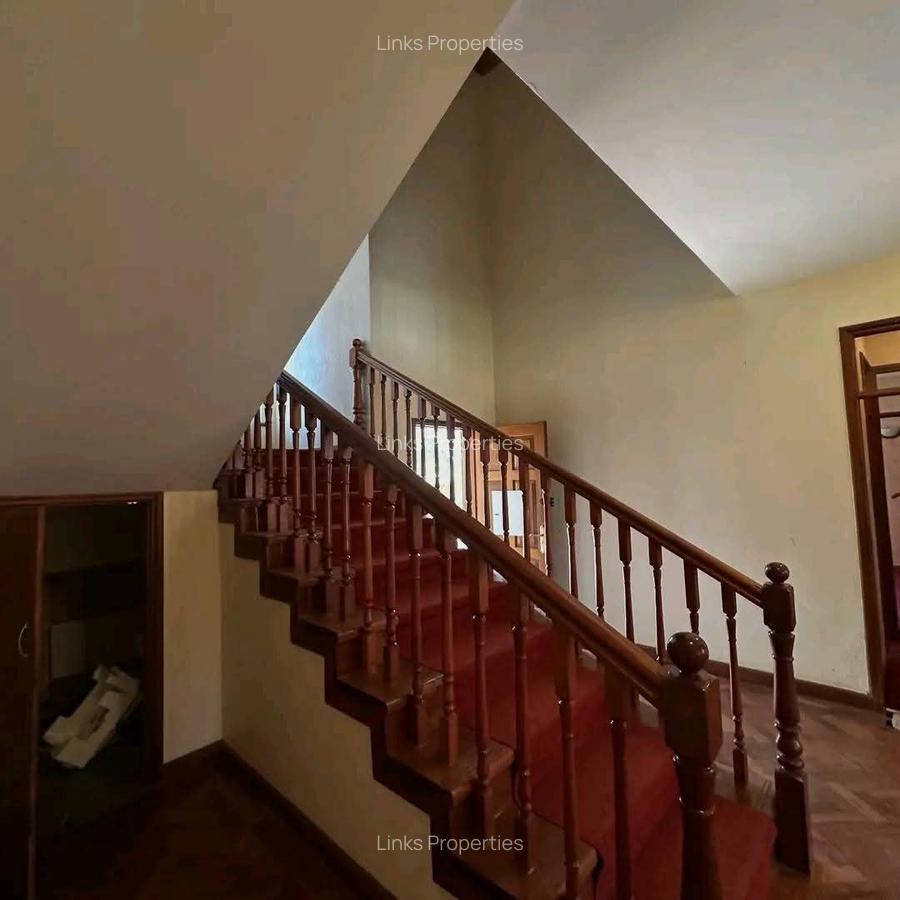 4 Bed Townhouse with En Suite at Karen - 7