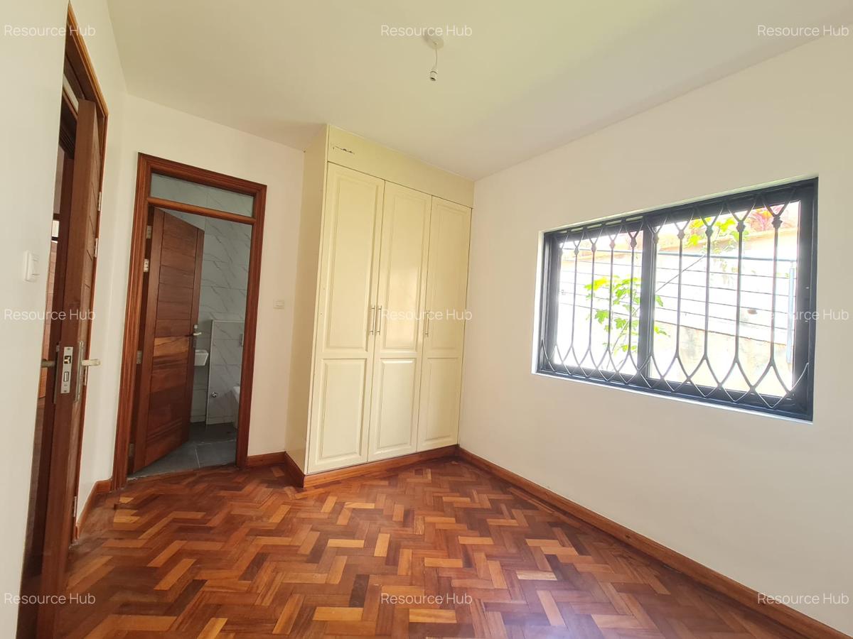 5 Bed House with En Suite at Loresho - 16