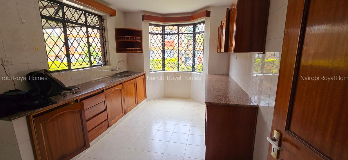 4 Bed Townhouse with En Suite at Convent Drive - 4