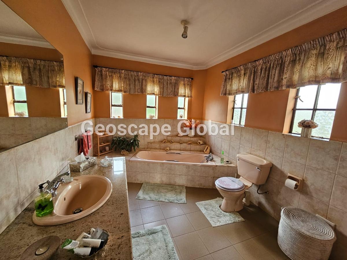 4 Bed House with En Suite in Muthaiga - 14