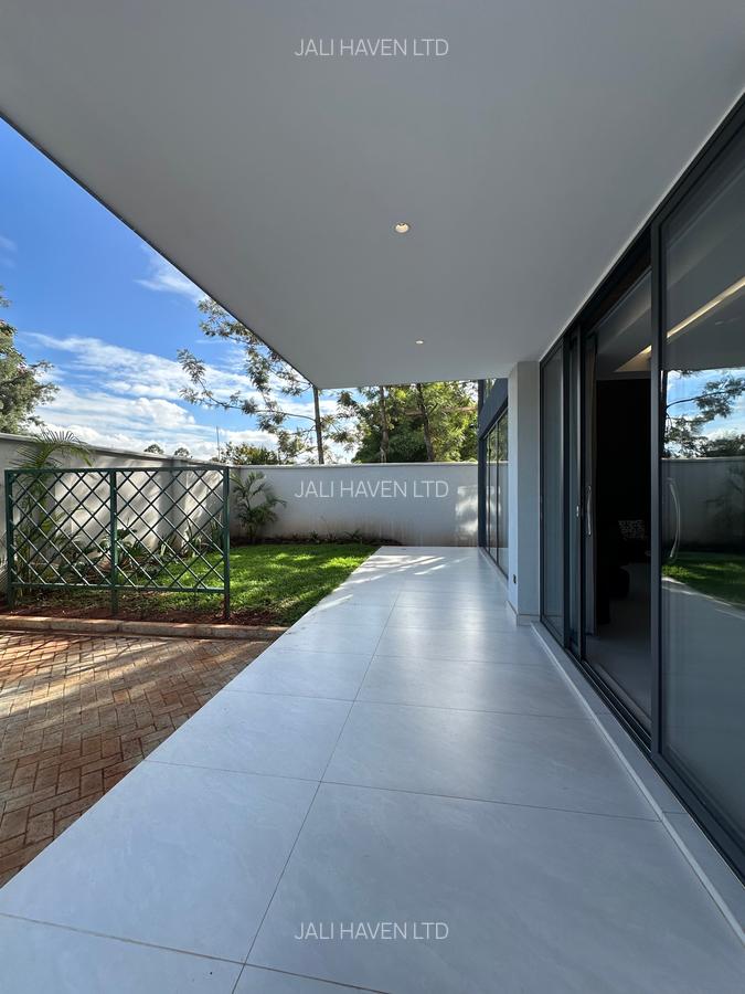 5 Bed Villa with En Suite in Lavington - 3