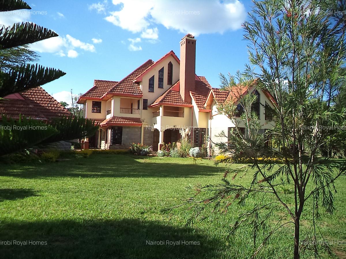 5 Bed House with En Suite at Mimosa Drive - 6