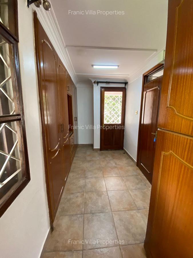 4 Bed House with En Suite at Runda - 9