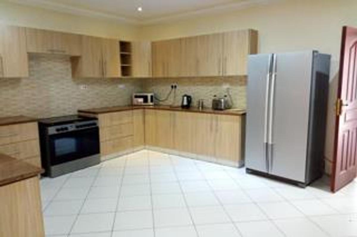 3 Bed Apartment with En Suite at Rhapta Road - 10