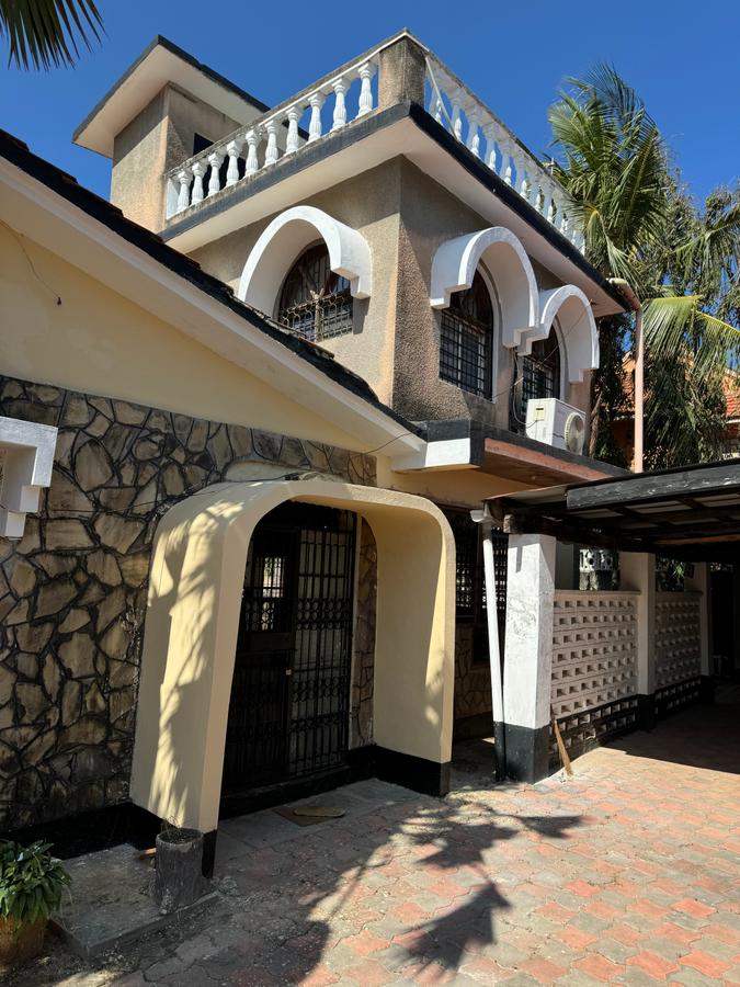 4 Bed House with En Suite in Shanzu - 16