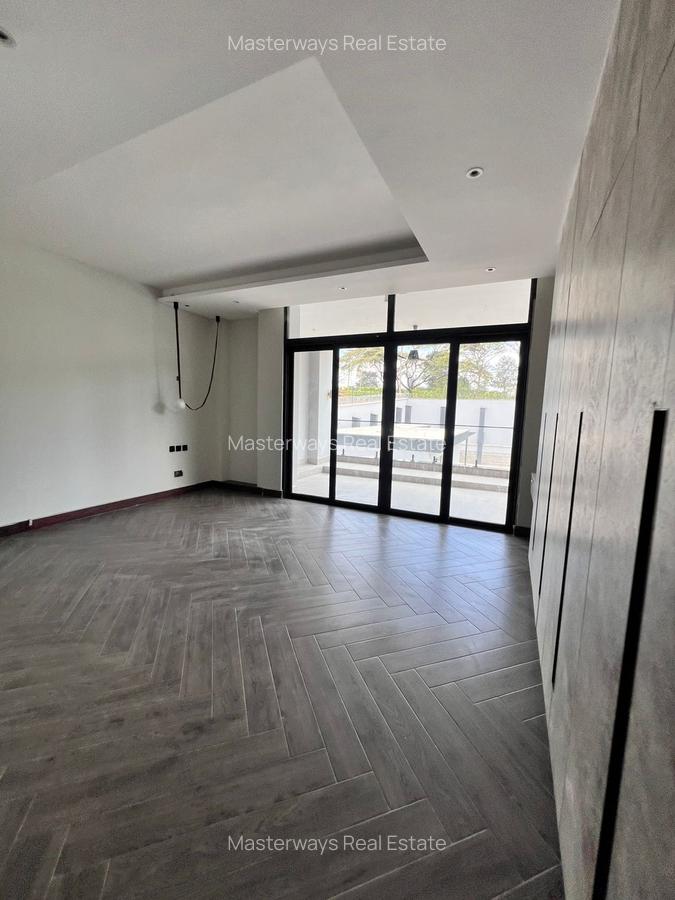 5 Bed Villa with En Suite in Gigiri - 10