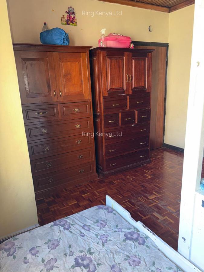 4 Bed House with En Suite in Lavington - 11