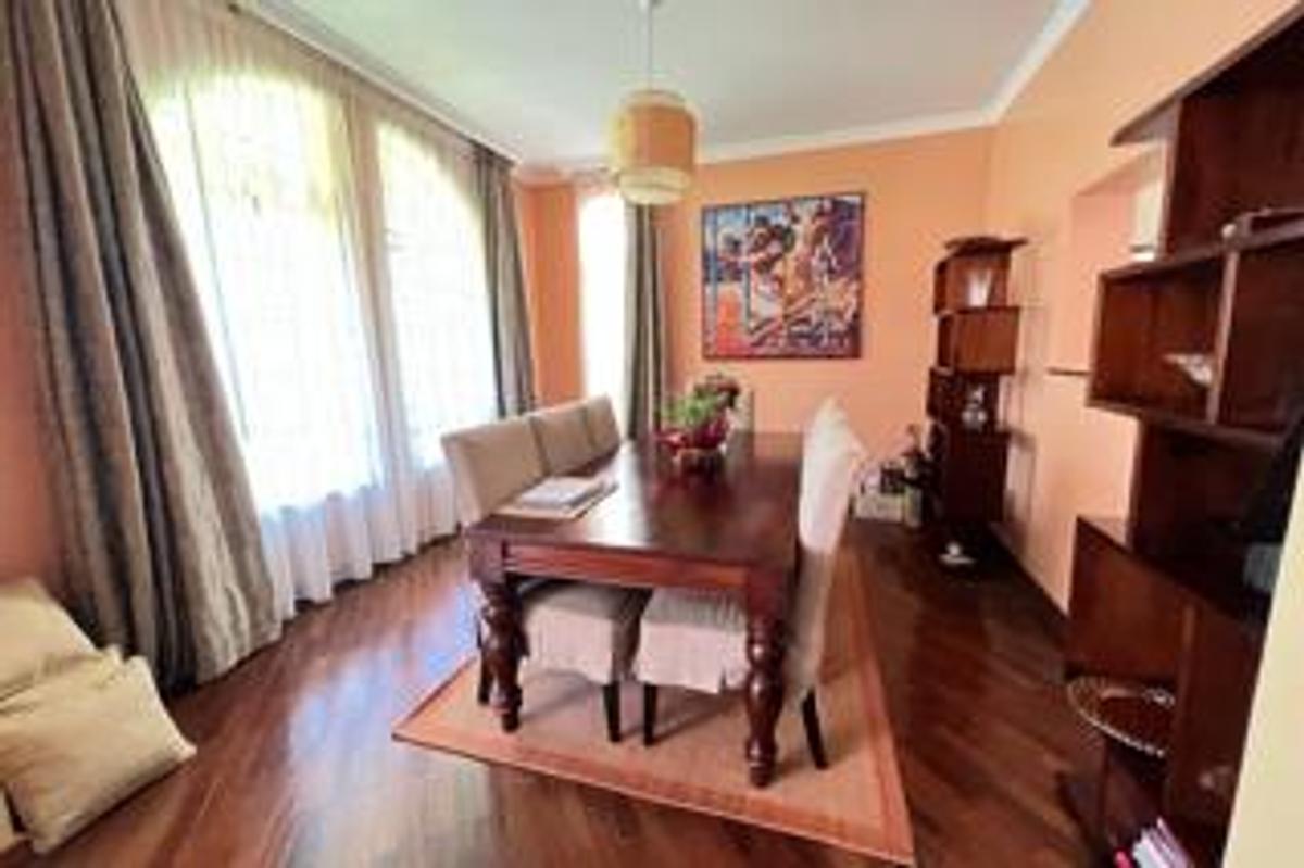 4 Bed Townhouse with En Suite in Lavington - 5