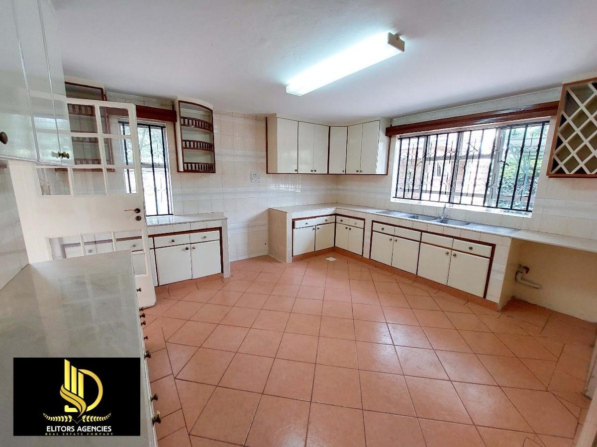 5 Bed Townhouse with En Suite at Ole Nguruone Rd - 5