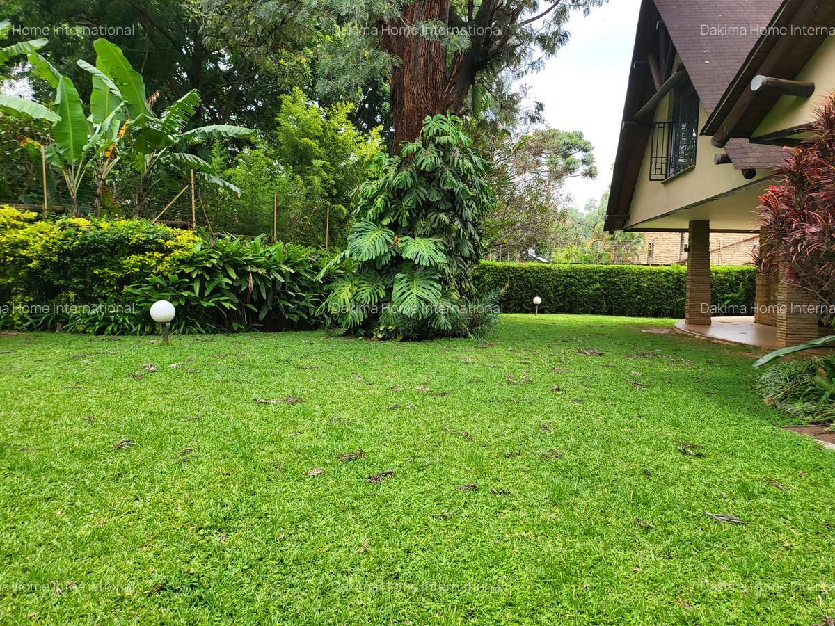 4 Bed Townhouse with En Suite in Lake View - 20