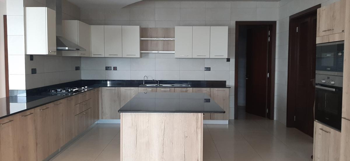 4 Bed Apartment with En Suite in Westlands Area - 8