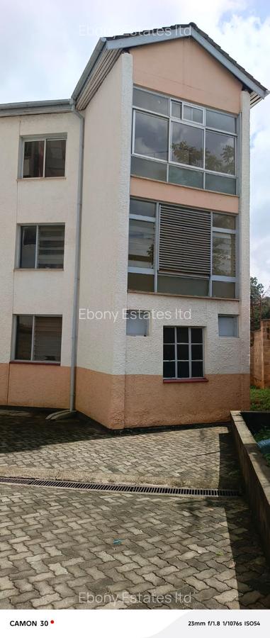 3 Bed Apartment with En Suite in Parklands - 6