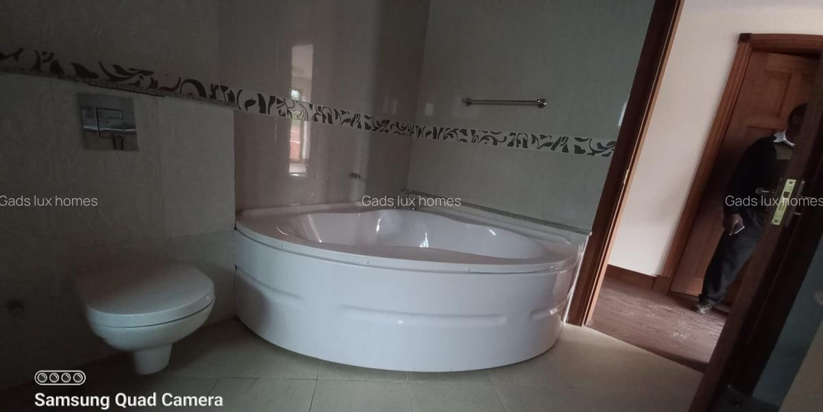 5 Bed Villa with En Suite at Shanzu - 9