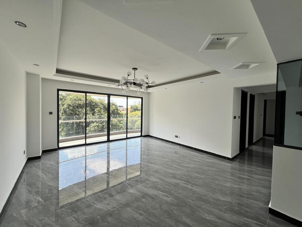 4 Bed Apartment with En Suite in Lavington - 11