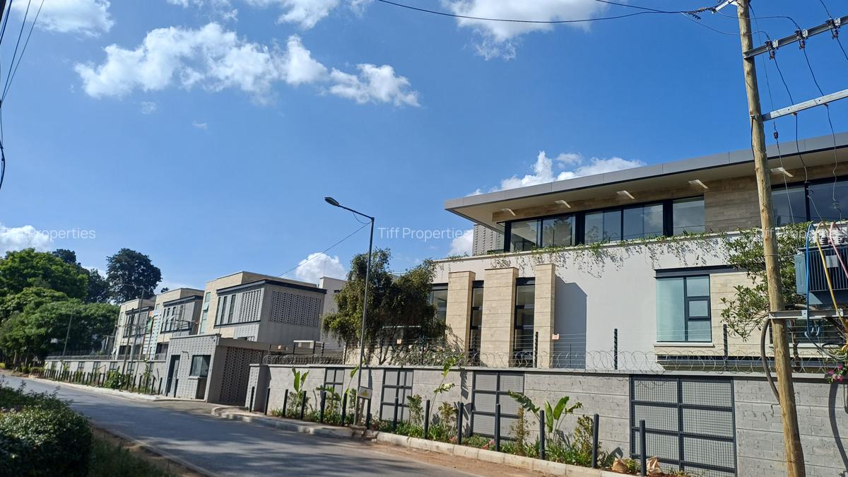 5 Bed Townhouse in Westlands Area - 1